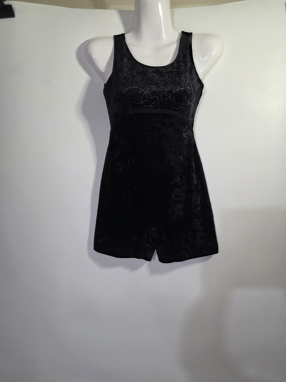 Black Sleeveless Velvet Romper Jumpsuit Size L.